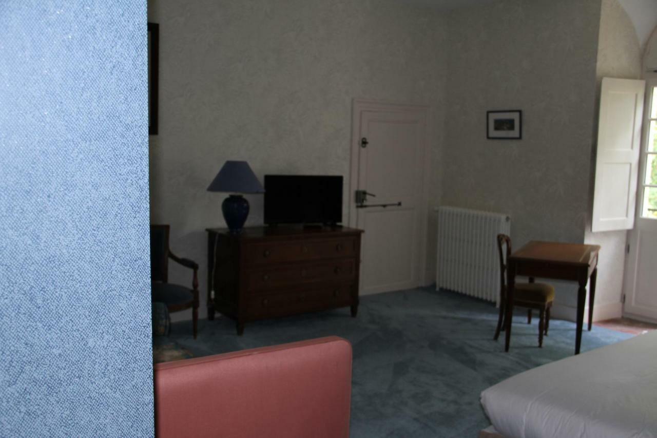 Hôtel Le Logis de la Foret à Sainte-Verge Extérieur photo